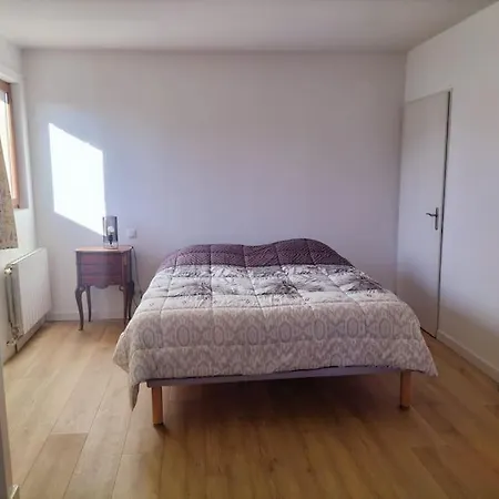 Neuf A La Campagne * Bressols