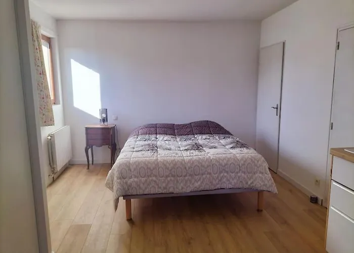 Neuf A La Campagne * Bressols